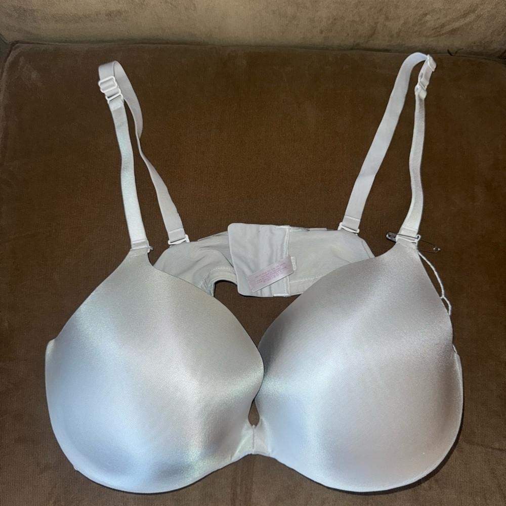 Cacique Off-White/Beige Bra